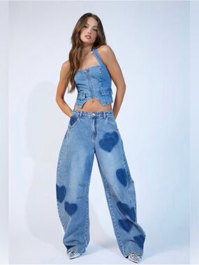 Forever 21 Light Blue Wide-Leg Barrel Heart Print Jeans NWOT